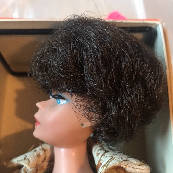Vintage Barbie Doll bubble cut with Box & stand - Picture 9 of 16